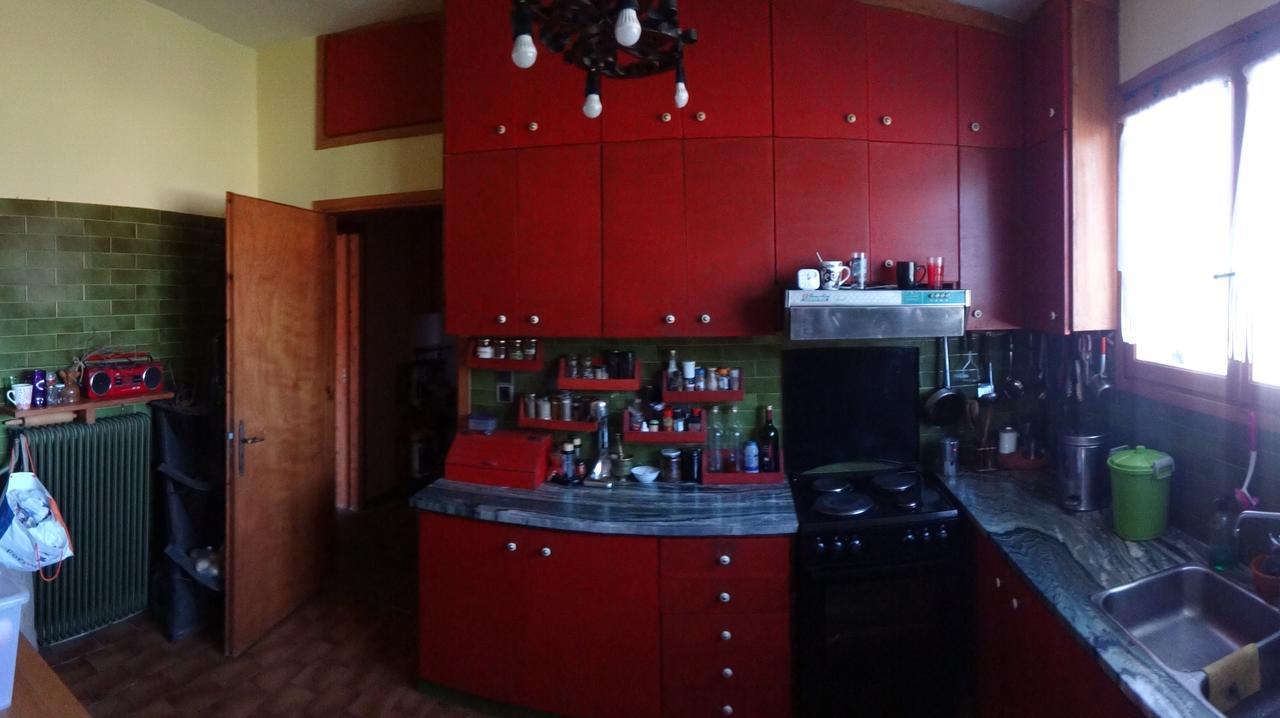 Relax In 'Crazy Farm' Villa Asprokhorion Стая снимка