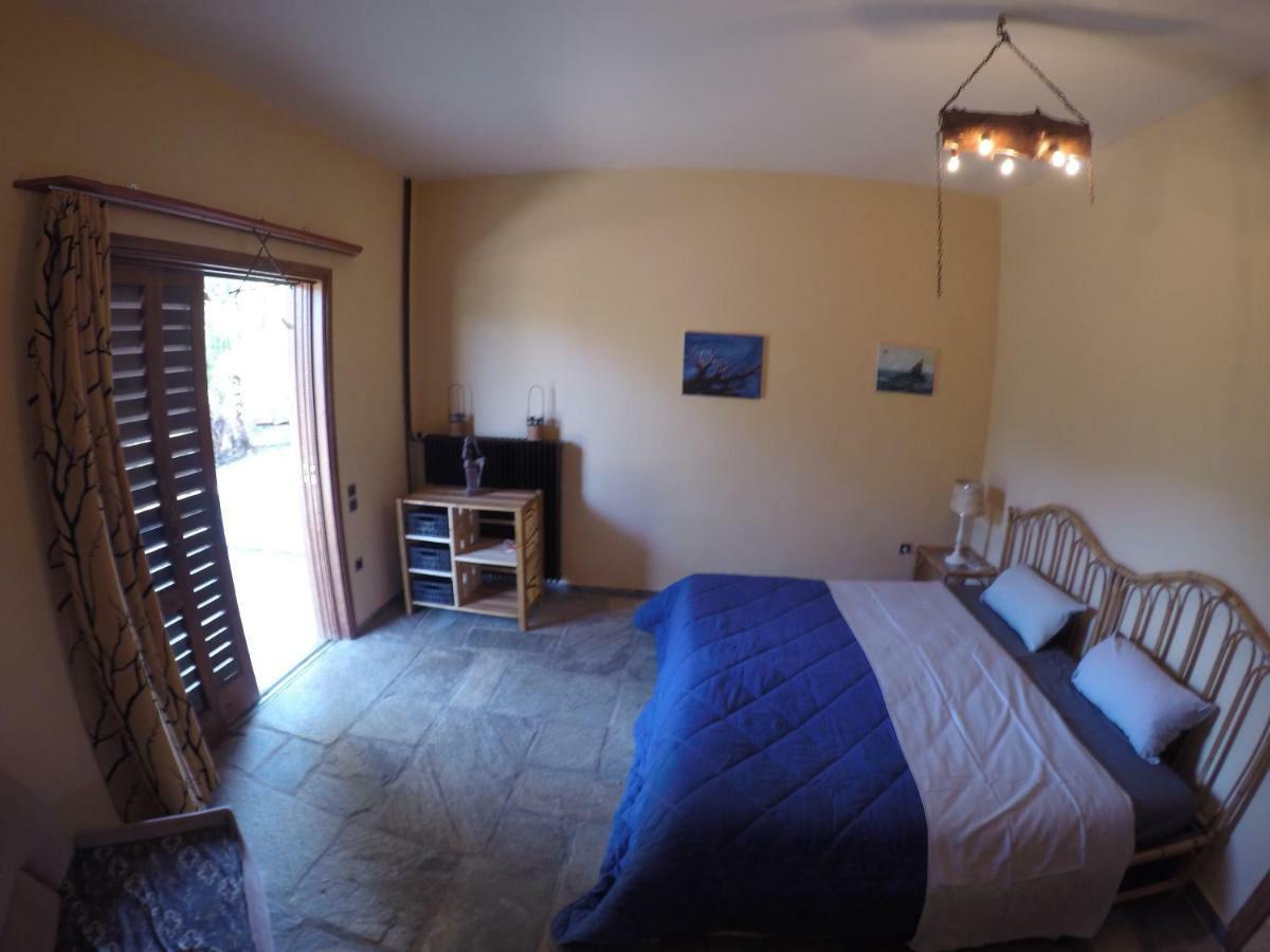 Relax In 'Crazy Farm' Villa Asprokhorion Екстериор снимка