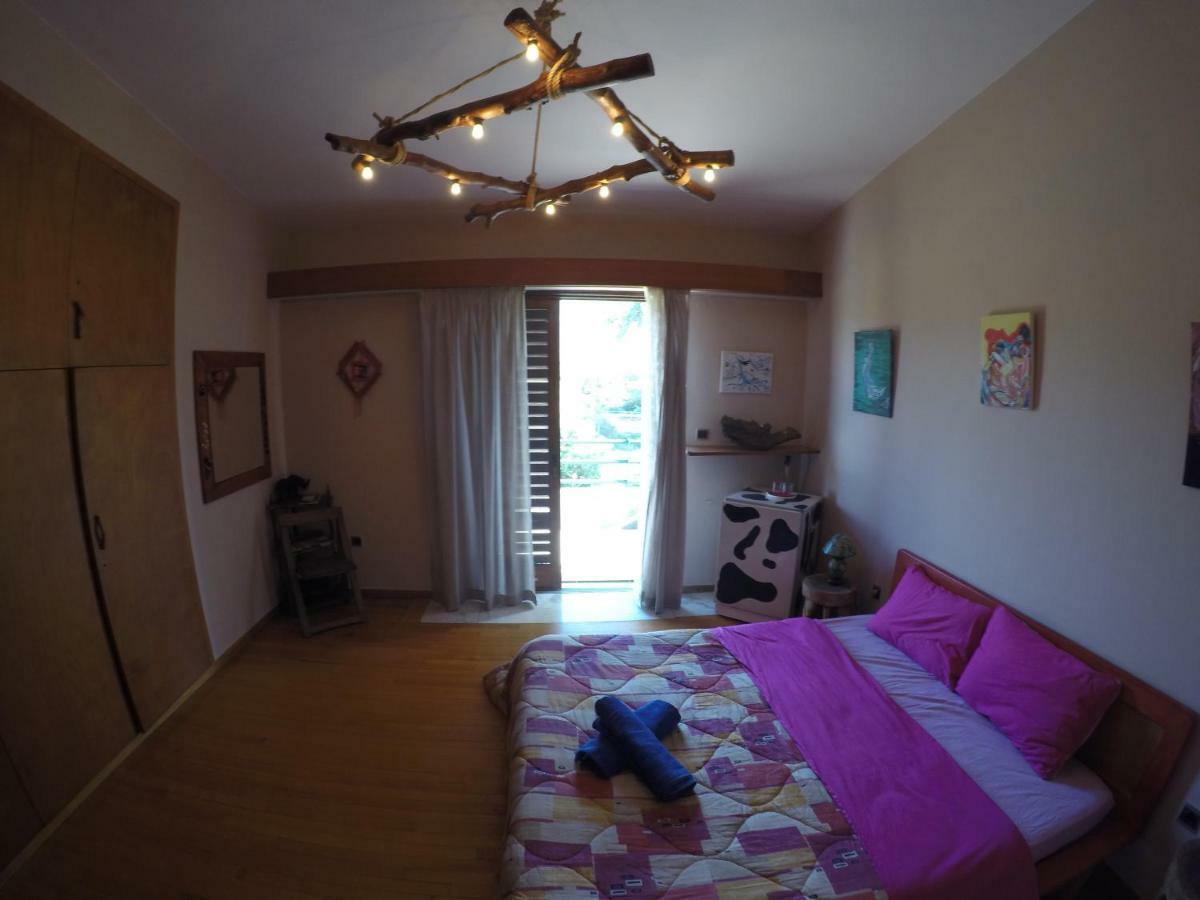 Relax In 'Crazy Farm' Villa Asprokhorion Екстериор снимка